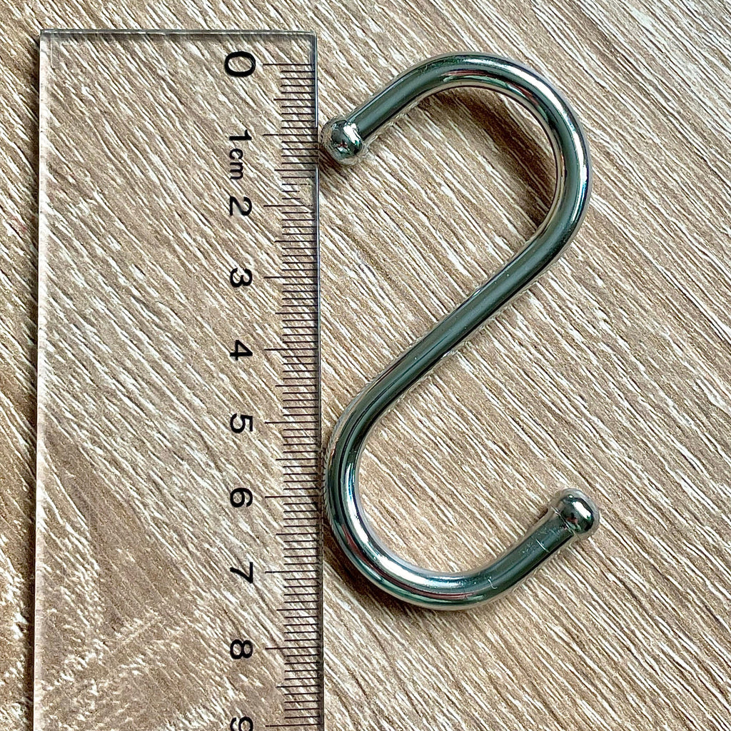 S Shaped Hook. Silver or Copper colour.