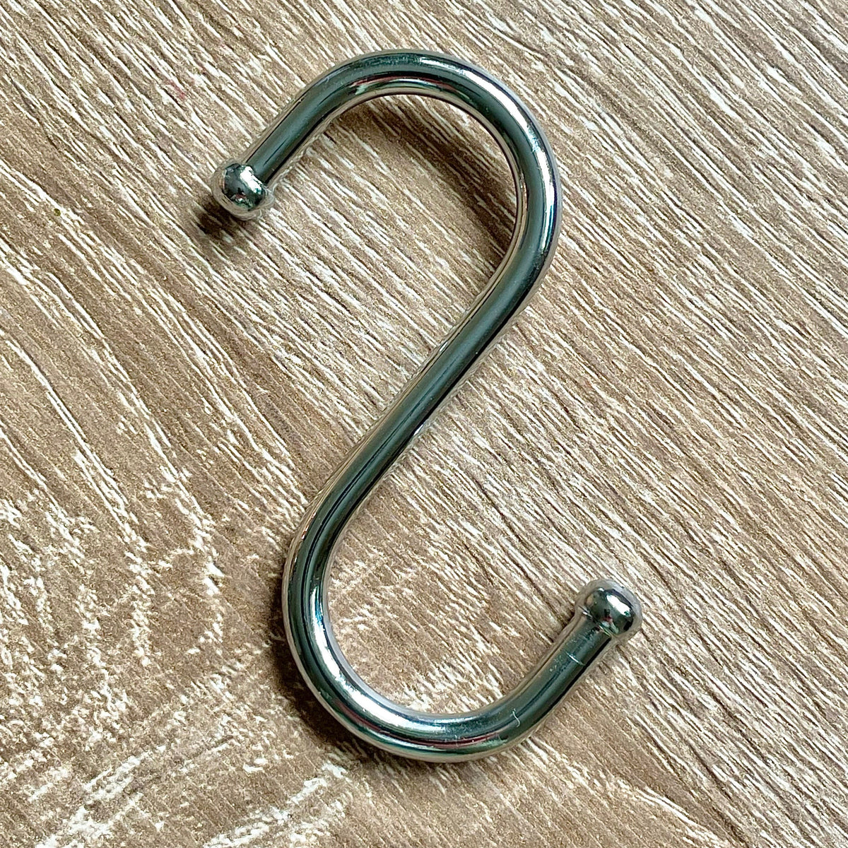 S Shaped Hook. Silver or Copper colour.