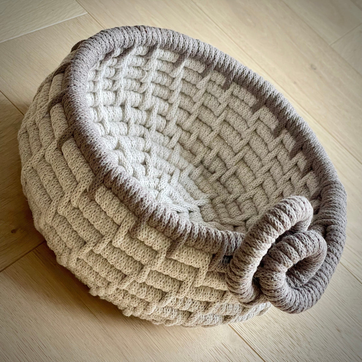Handmade Linen Coiled Rope Basket Bowl – Mocha Trim