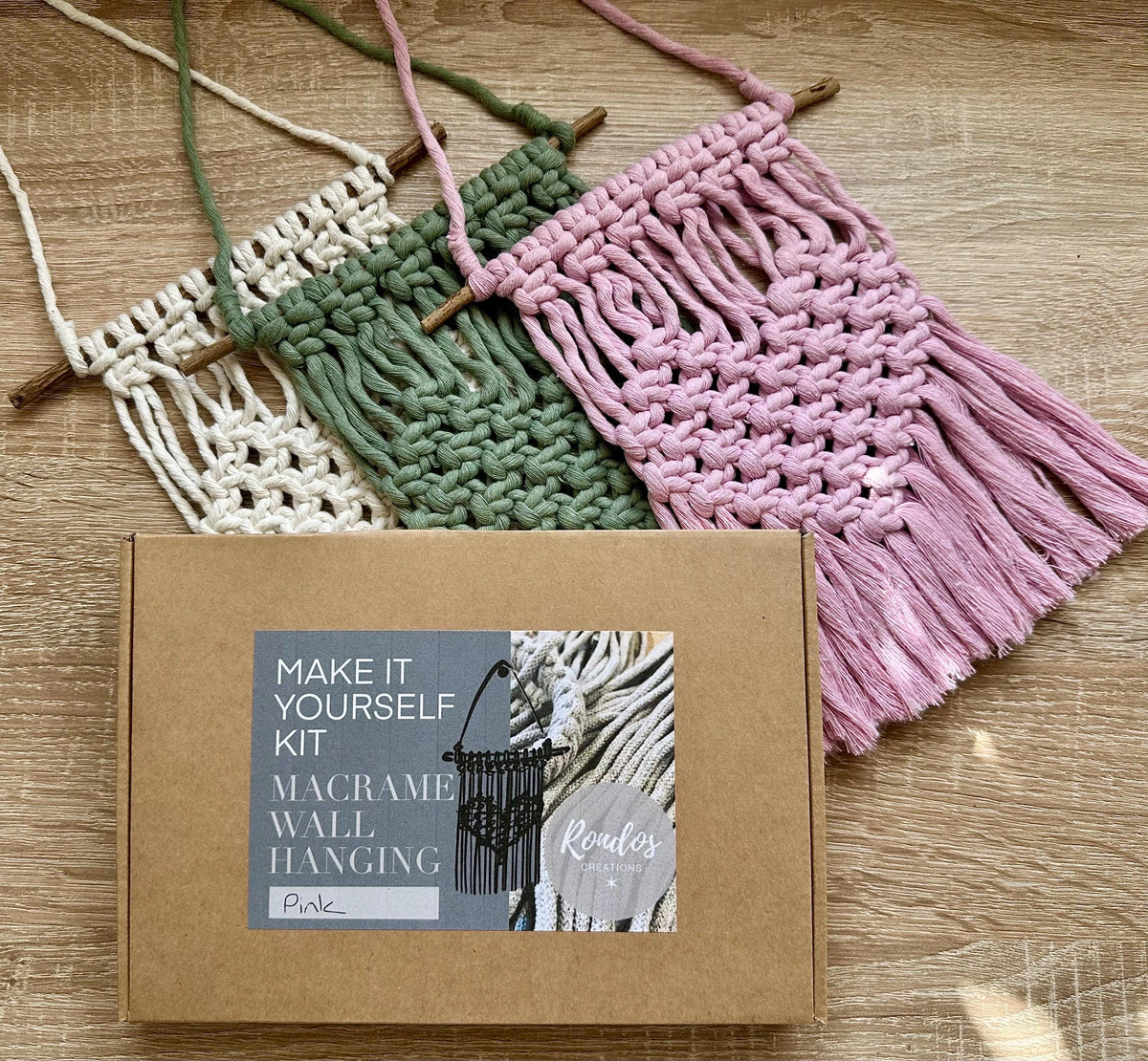 Macrame Wall Hanging Kit - DIY Craft Kit for Beginners - Handmade Gift Idea - Relaxing Hobby
