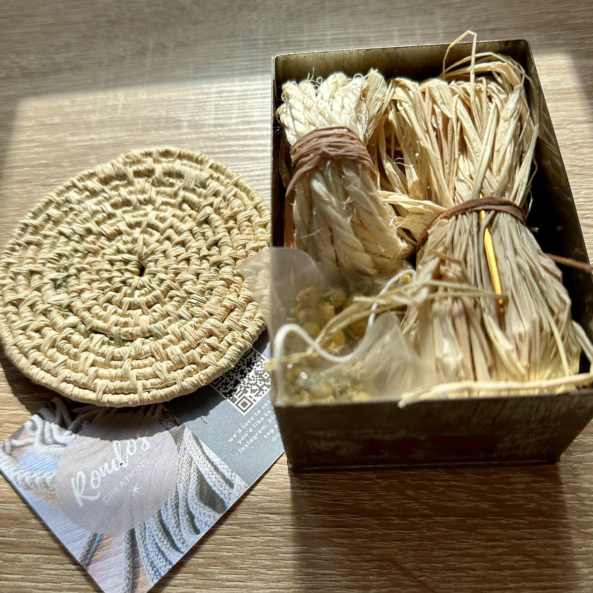 Make it Yourself Raffia Coaster Kit - in a Limited Edition Vintage Tin.
