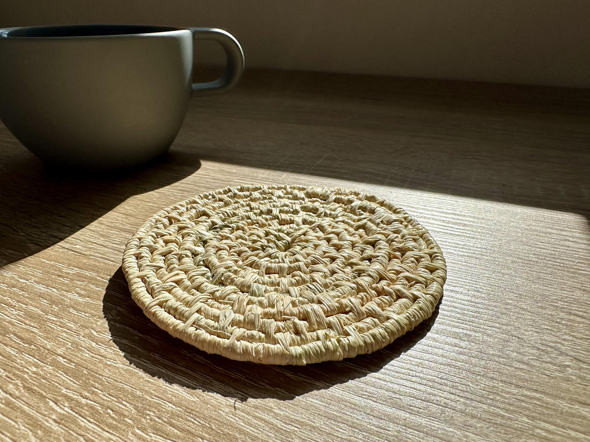 Make it Yourself Raffia Coaster Kit - in a Limited Edition Vintage Tin.